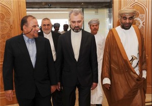 Dr. Atarodi welcomed by Reza Mihani Hasanzade, Charge d'affaires at Iranian embassy in Muscat and Naser Esmaeli, an adviser to Sultan Qaboos. in the photo attarodi seems to became weak and lost weigh comparing to his photos of one year earlier. 