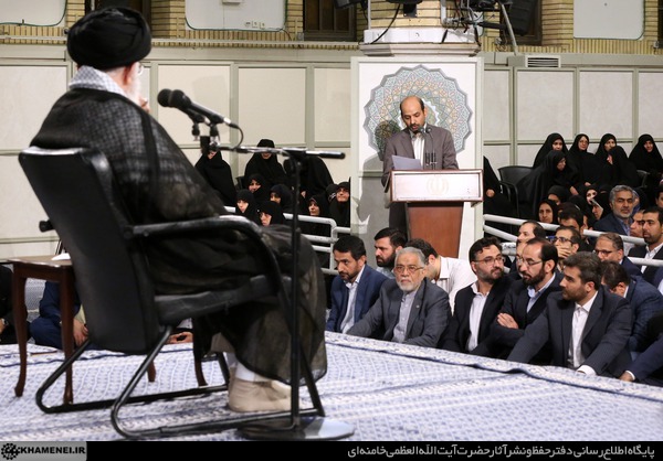 Ayatollah Khamenei  meeting with A group of university professors and researchers on June 10, 2018. (Photo: Khamenei.ir)